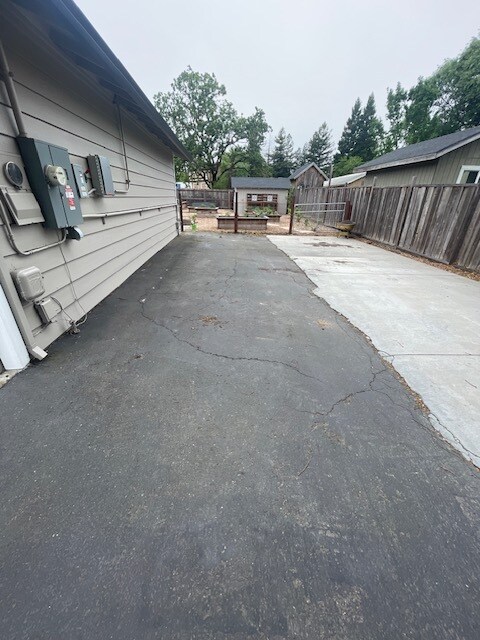 Building Photo - 3857 Guerneville Rd
