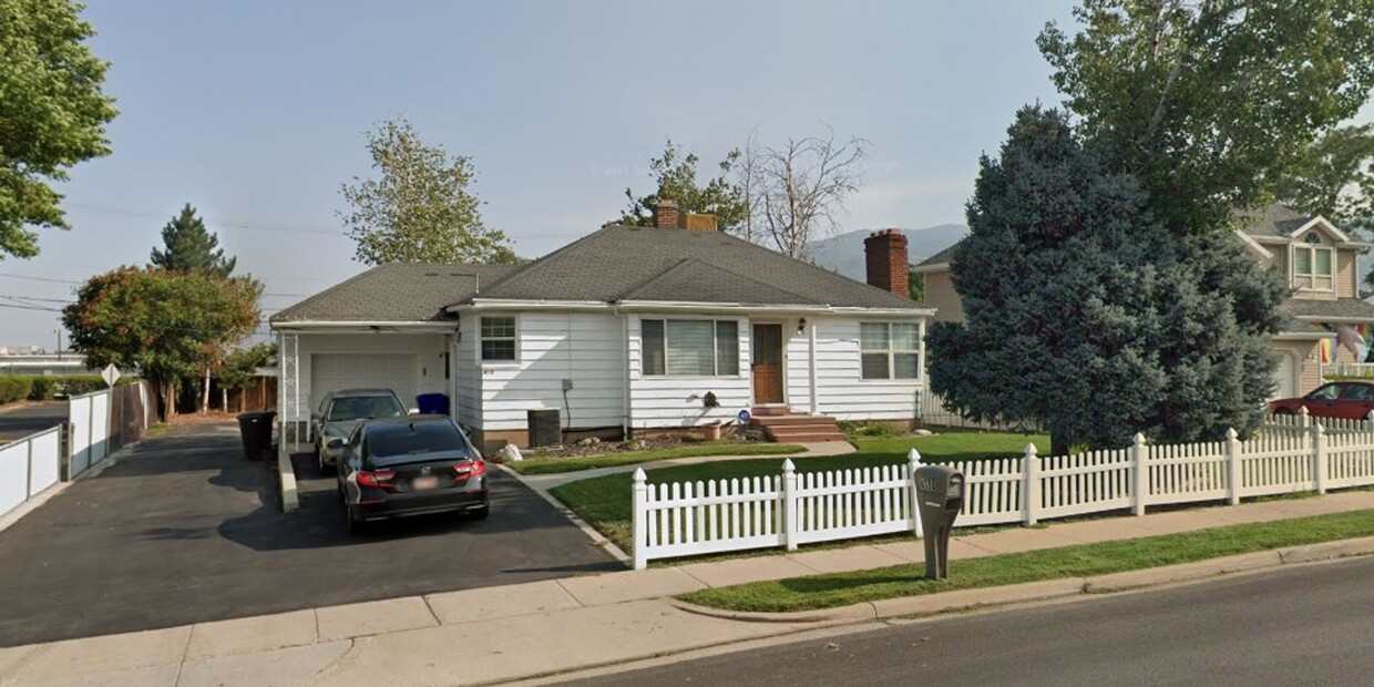 Primary Photo - Cute 4 Bedroom 2 Bath House in Bountiful