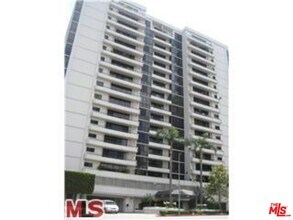 Building Photo - 10660 Wilshire Blvd