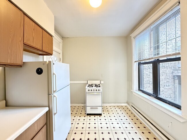 Foto del edificio - 714 W Barry Ave