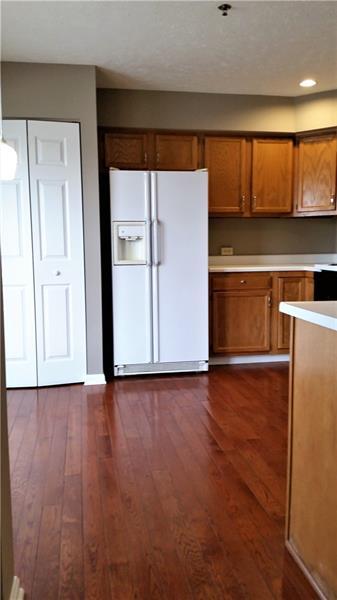 Building Photo - 1235 Meadowbrook Dr