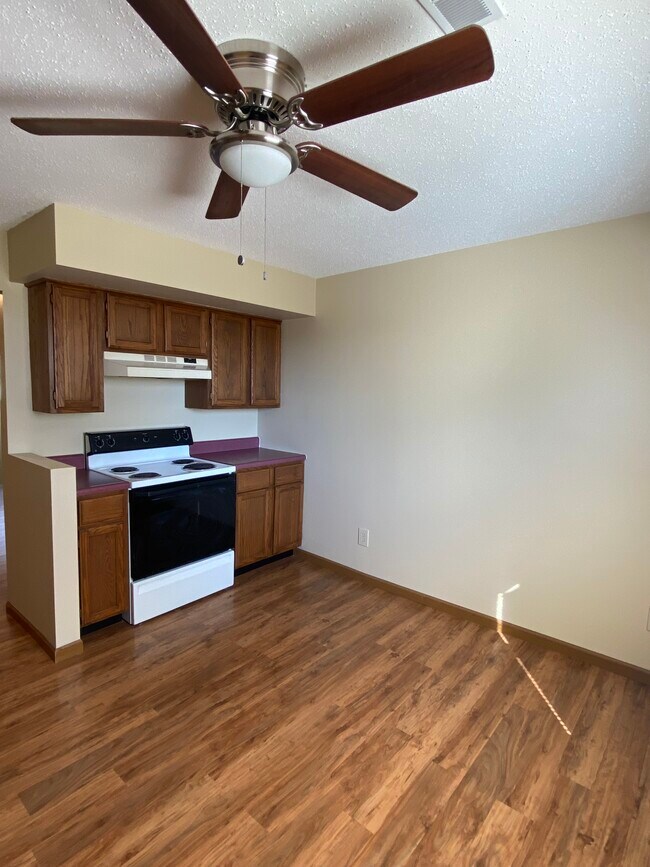 Foto del edificio - 513 S Jefferson St