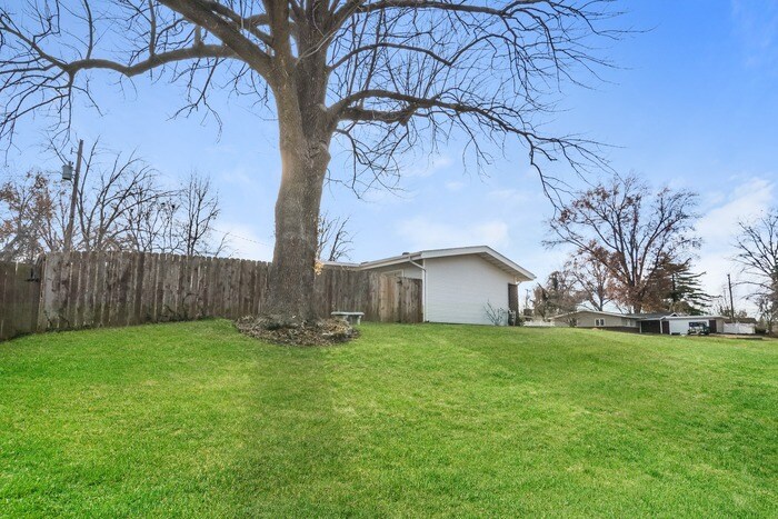 Building Photo - Adorable 3 Bedroom in Florissant