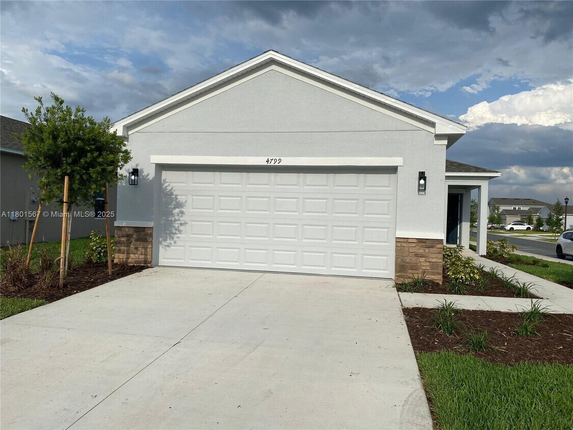 Foto principal - 4799 Guinep Ln
