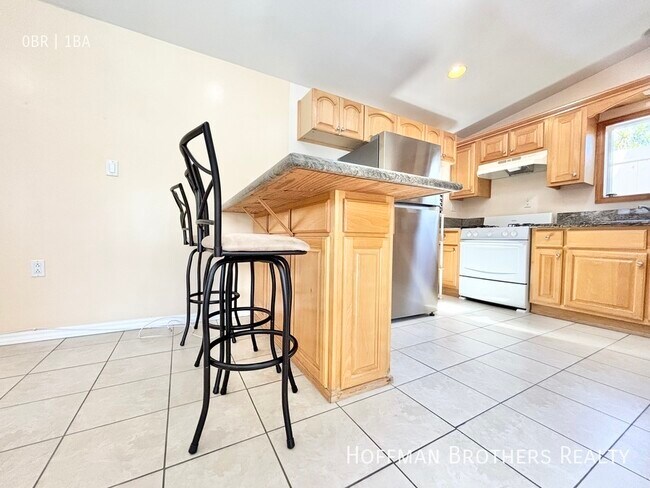 Foto del edificio - 1734 S Canfield Ave