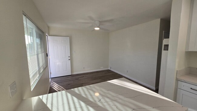 Building Photo - 2545 Fairmount Ave