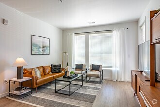 2BR, 2BA -1,015SF - Living Room - Fieldhouse