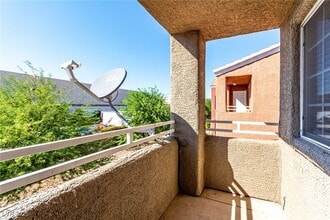 Building Photo - 4730 E Craig Rd