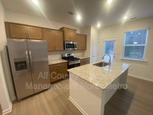 Building Photo - 152 Parkwood Dr