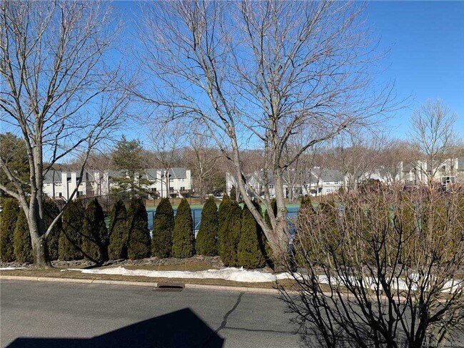 Foto del edificio - 130 Windward Dr