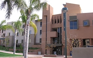 Primary Photo - Leavey 6 Apartments