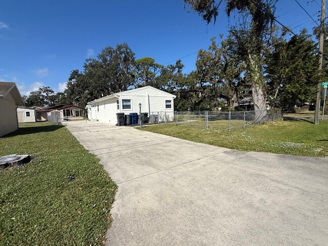 Driveway - 819 Franklin Ave