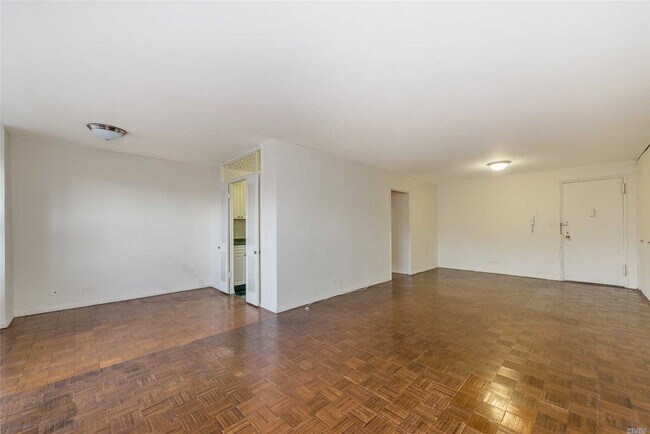 Foto del edificio - 11120-111-73 73rd Ave
