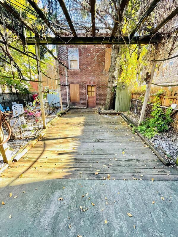 127 N 12th St Unit 1, Allentown, PA 18102 Condo for Rent in Allentown