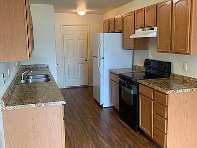 Building Photo - .home available for immediate move in