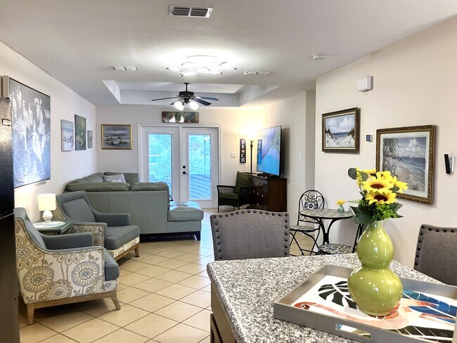 Foto del edificio - 2 S Bay Hill Dr