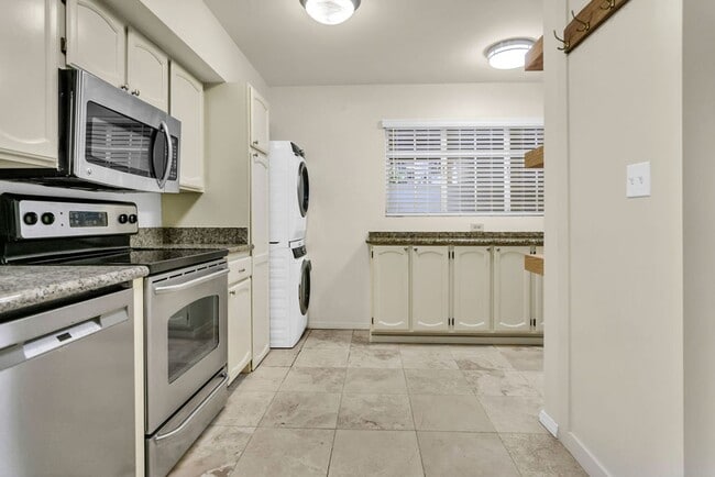 Foto del edificio - 2600 Torrey Pines Rd