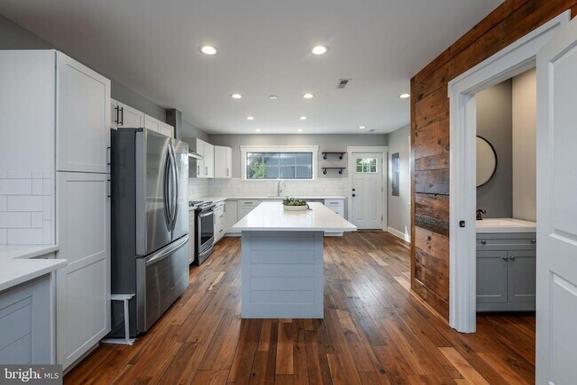 Foto del edificio - 608 Main St