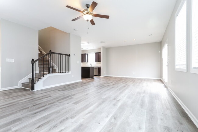 Foto del edificio - 2427 Oakleaf Cir