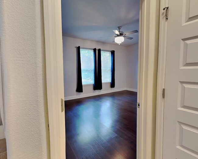 Foto del edificio - 15543 Waterleigh Cove Dr