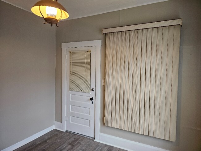 Foto del edificio - 312 S Pine St