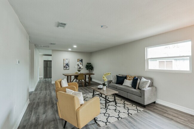 Foto del edificio - 224 Singleton Ave