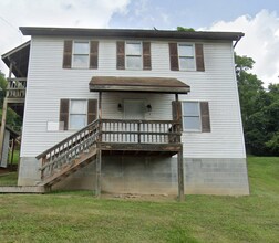 Building Photo - 146 Lorentz St