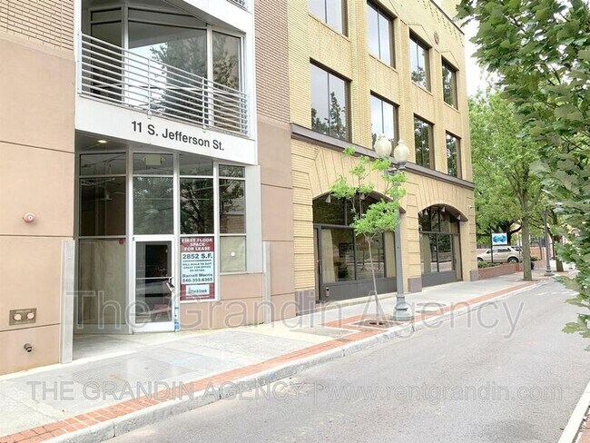 Foto del edificio - 11 S Jefferson St
