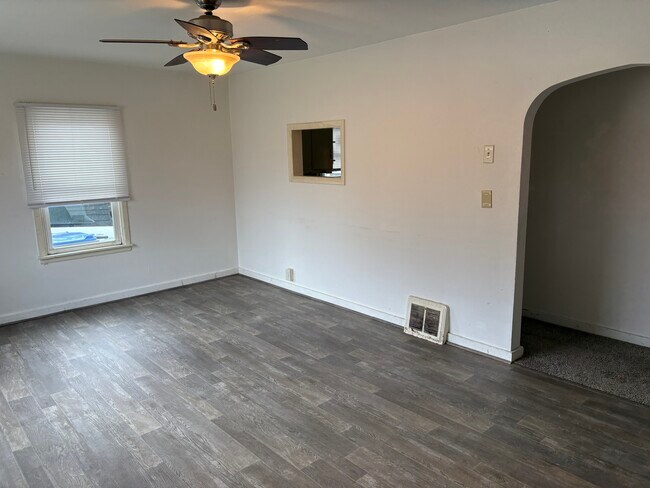 Foto del edificio - 804 College Ave