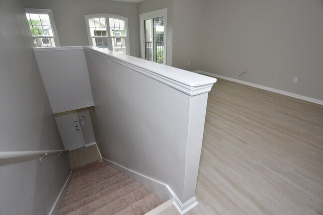 Foto del edificio - **Beautiful 3-Bedroom, 2-Bath Condo in Gated Courtney Landing – Prime Lee Vista Location!**
