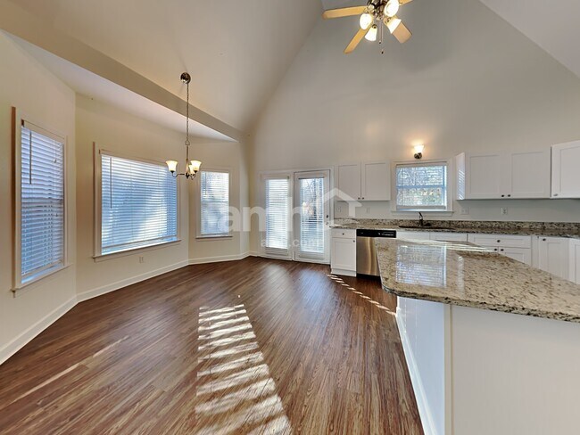 Building Photo - 7501 Mary Dr