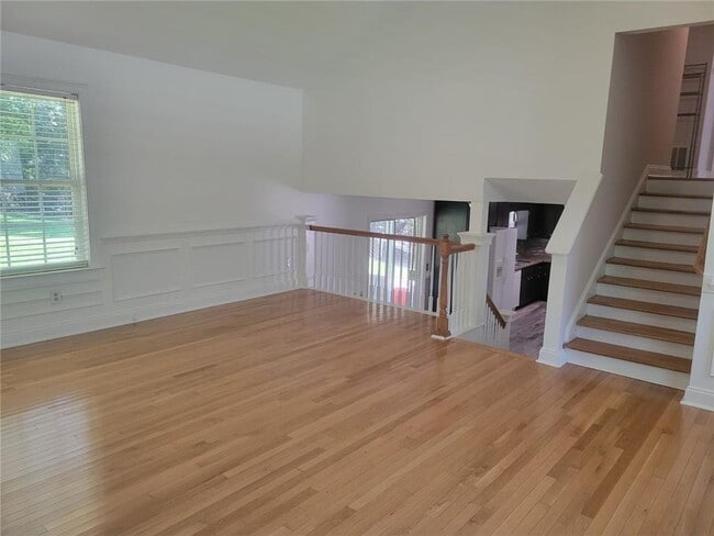 Building Photo - 487 Arbour Run