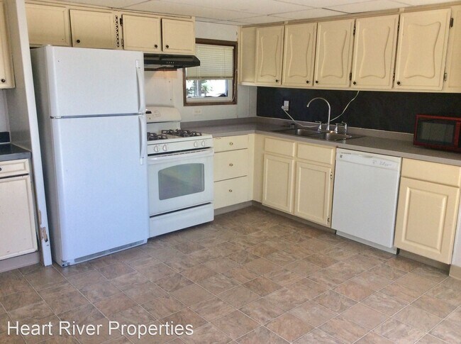 Building Photo - 3 br, 1 bath House - 73 29th Ave SW