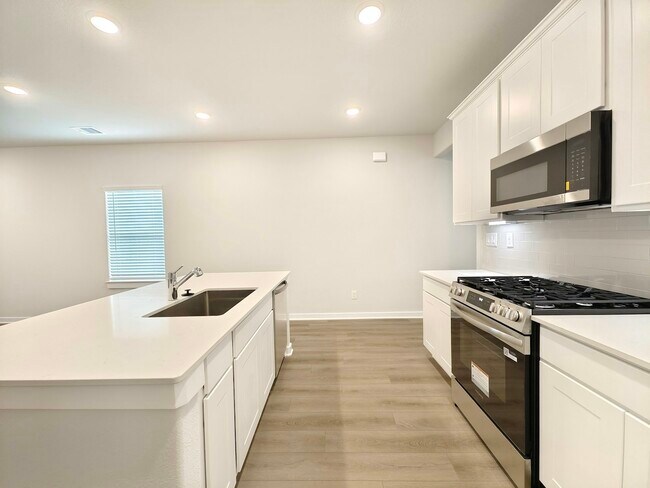 Building Photo - 8554 Blueberry Ash St