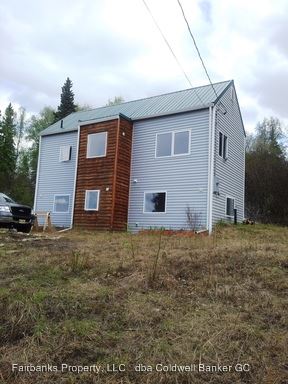 Primary Photo - 1270 Blackberry Dr