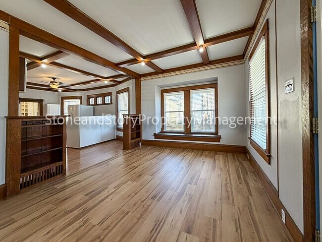 Foto del edificio - 3 bedroom 2 bath near Washburn University