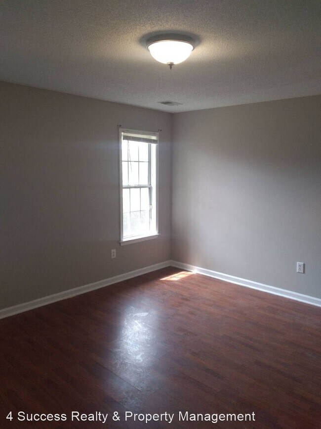Foto del edificio - 3 br, 2 bath House - 1177 Custer Drive East