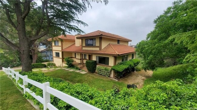 Building Photo - 2721 Broken Feather Ln