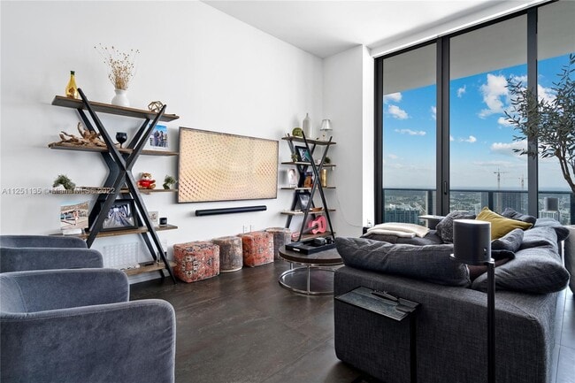 Building Photo - 801 S Miami Ave