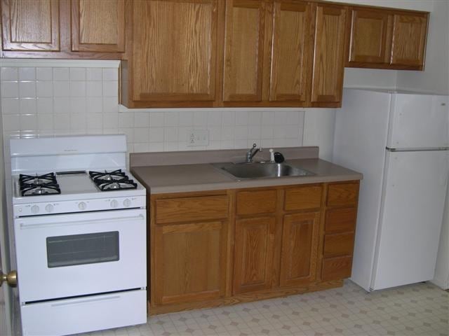 Building Photo - 3273-3285 Jamieson Ave