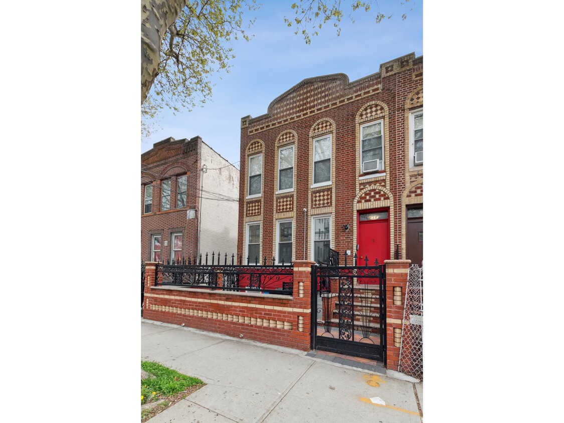 915 Saratoga Ave Unit 1, Brooklyn, NY 11212 - Room For Rent In Brooklyn ...