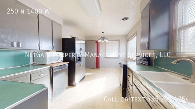 Building Photo - 250 N 1400 W