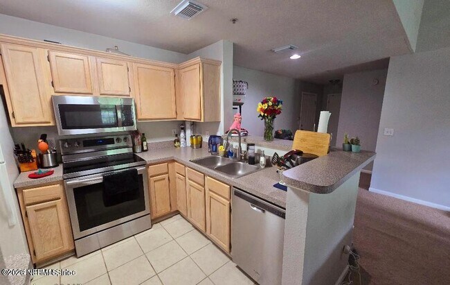 Foto del edificio - 7701 Timberlin Park Blvd