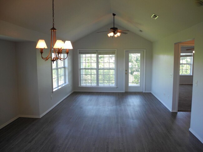 Building Photo - 164 Cozy Ct