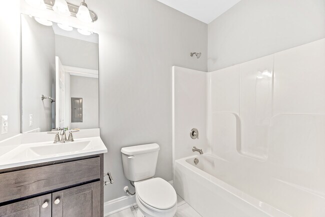 Building Photo - 975 Rye Dr