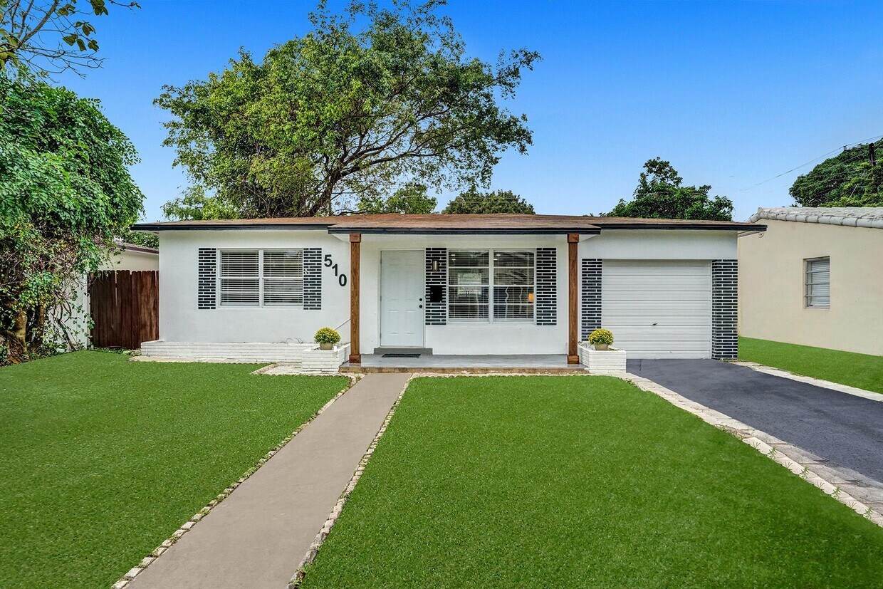 Photo - 510 N 24th Ave (Hollywood, FL)