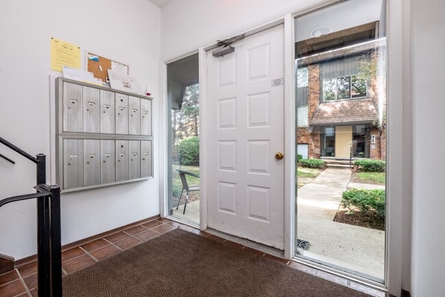 Foto del edificio - Maplecrest Apartments - Birmingham Apartments