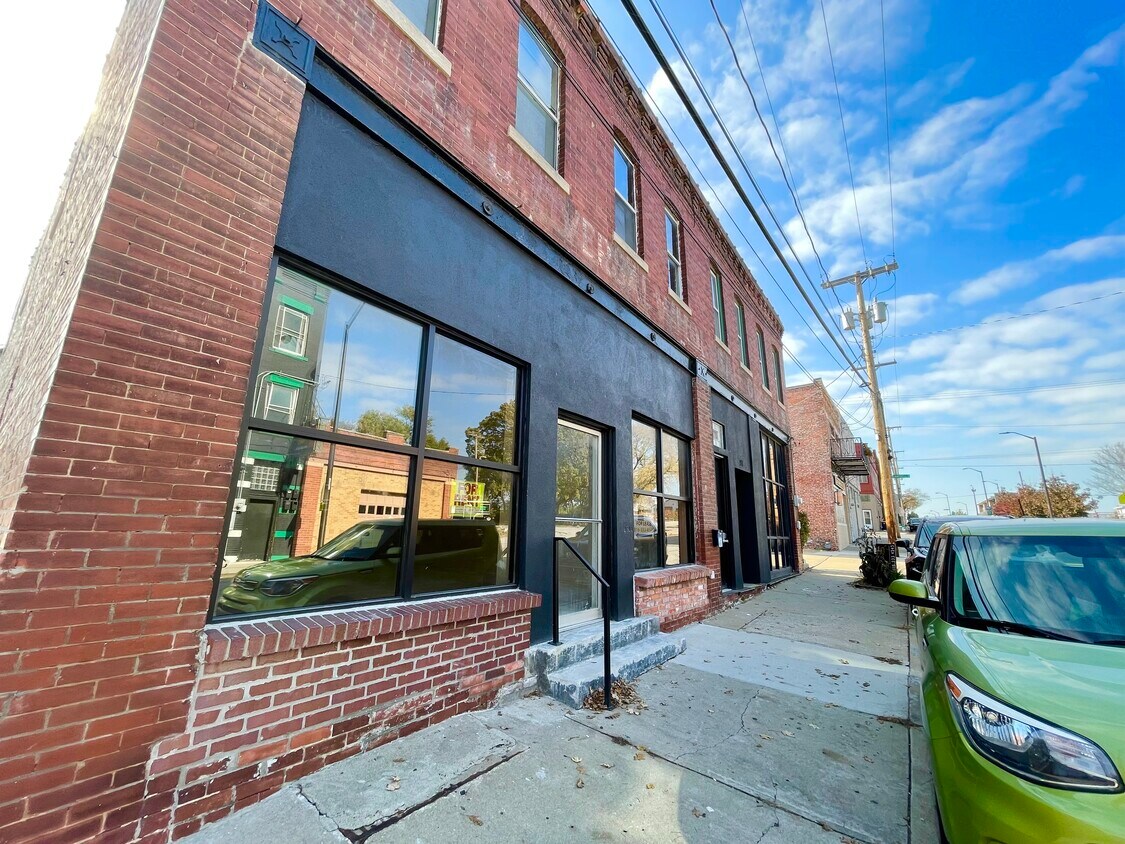 Foto principal - 911 E 5th St