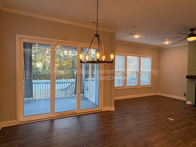 Foto del edificio - 1664 Highpoint St