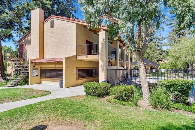 Foto del edificio - 247 N Capitol Ave